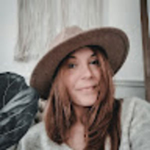 Meet your Posher, Leah